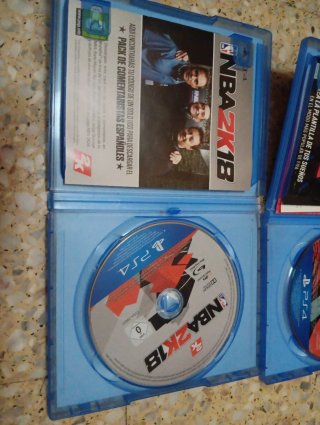 Lote 3 giochi PS4: FIFA 20, GTA V, NBA 2K18