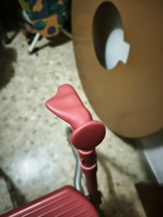 Andador con asiento y ruedas