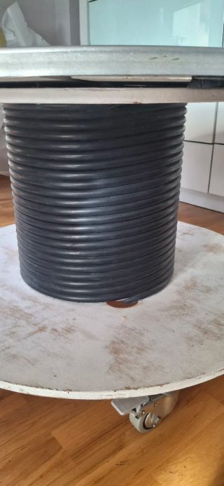 Mesa señal 70 con ruedas