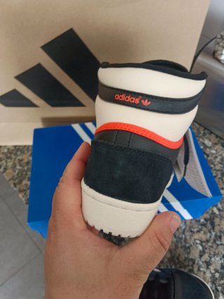 Zapatillas Adidas Top Ten Negras y Naranjas