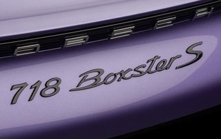 Emblema 718 Porsche Cromado