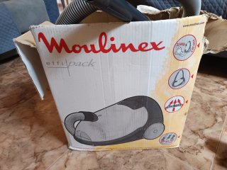 Aspirador Moulinex 1600W con accesorios