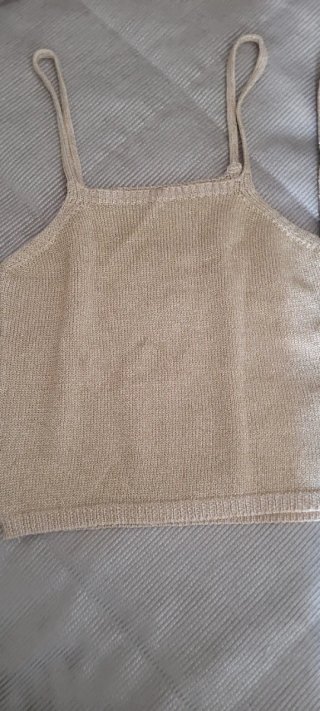 Top de punto dorado brillante de tirantas talla S