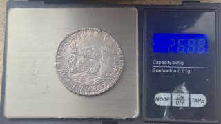 8 Reales columnario Carlos III 1770 México