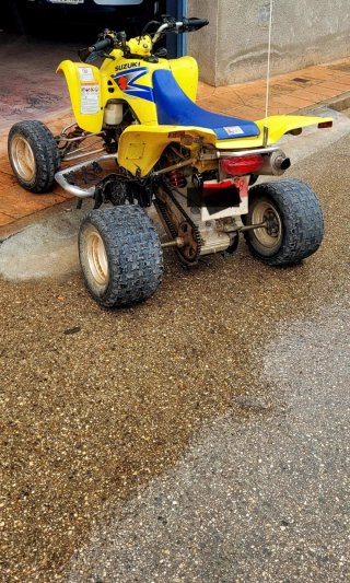 Suzuki LTZ 400 Amarillo Quad