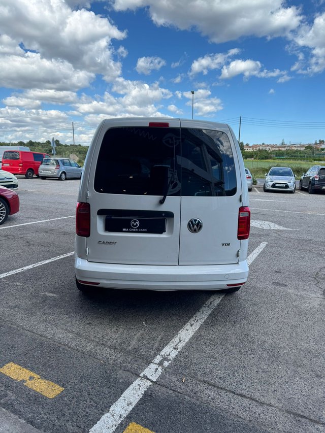 Volkswagen Caddy 5 PLAZAS