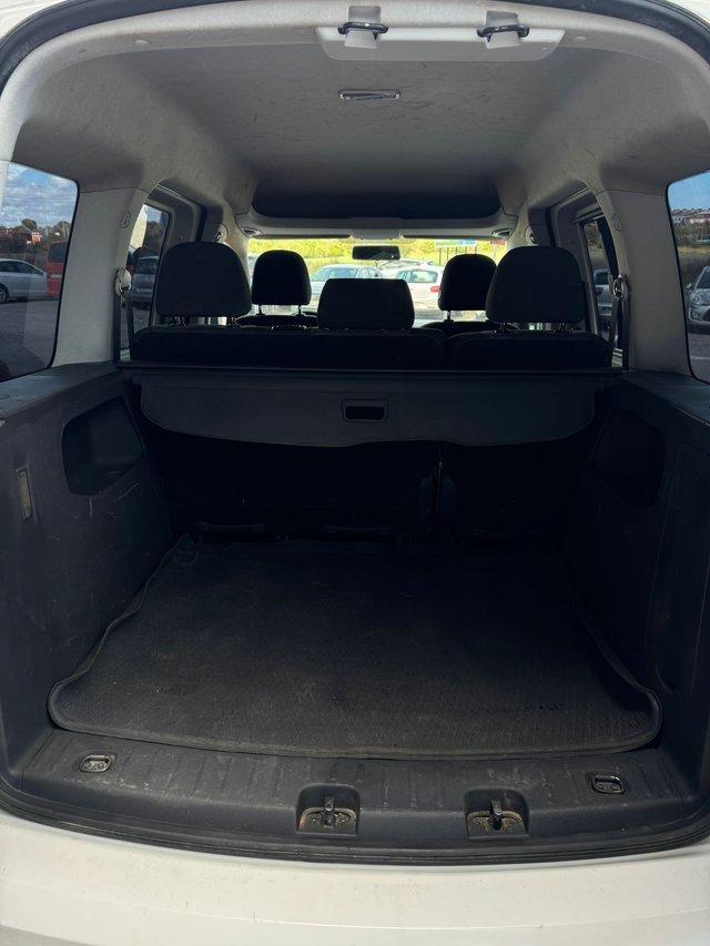 Volkswagen Caddy 5 PLAZAS