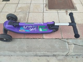 Patinete 3 Ruedas Morado Dino Go!