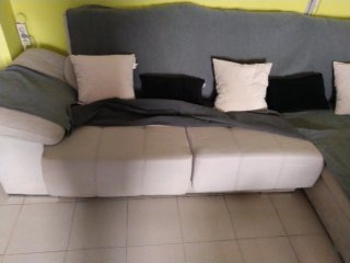 Sofá chaise longue beige y gris