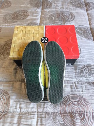 Zapatillas Munich Amarillas y Verdes Talla 43