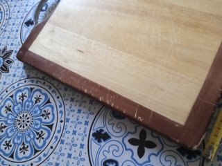 Tagliere in Legno con Manico Metallo