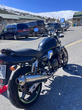 Suzuki GSX 750 INAZUMA