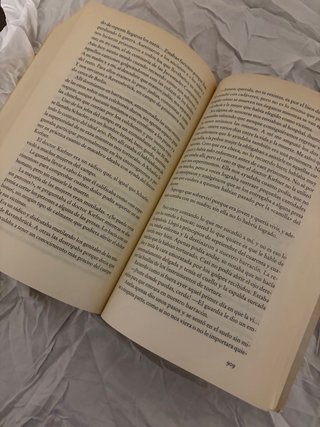 Dúo de Bestsellers: Dime Quién Soy y Mar de Foc