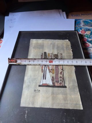 Papiro Egipcio Antiguo con Figuras