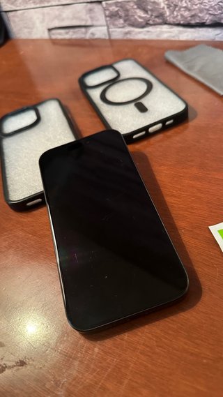 iPhone 15 Pro 128GB Negro + 4 Fundas y accesorios