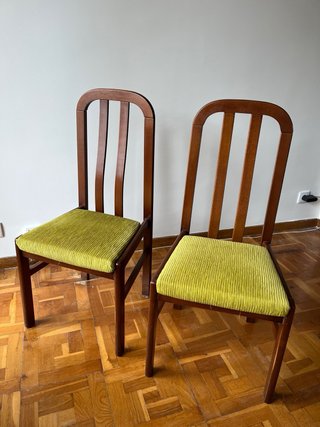 Juego de 2 sillas de madera