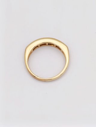 Anillo de Oro 18k con Brillantes.