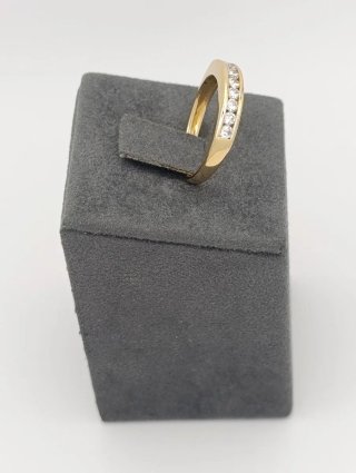Anillo de Oro 18k con Brillantes.