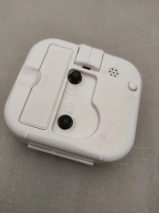 Reloj despertador  blanco
