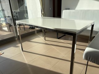 Mesa Comedor Blanca y Plata