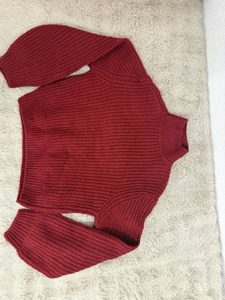 Jersey Rojo con Hombros Descubiertos