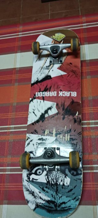 Tabla de skate negra