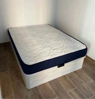 Lettini a scomparsa in legno con materassi