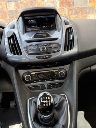 Ford Grand Tourneo Connec 2016