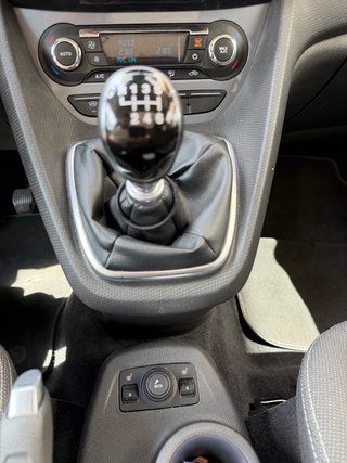 Ford Grand Tourneo Connec 2016