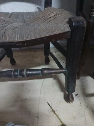 Silla antigua costurera madera y yute