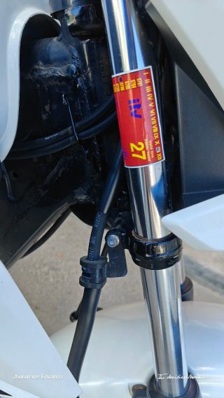 Motocicleta honda cb 125 f