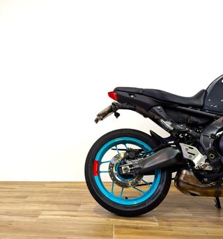 YAMAHA MT 09  35kW (modelo actual) 70kW 2023
