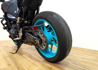 YAMAHA MT 09  35kW (modelo actual) 70kW 2023