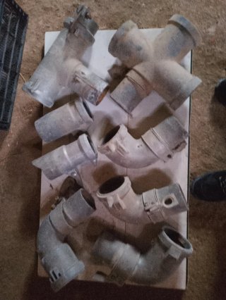 Codos y tes aluminio para riego  piezas.