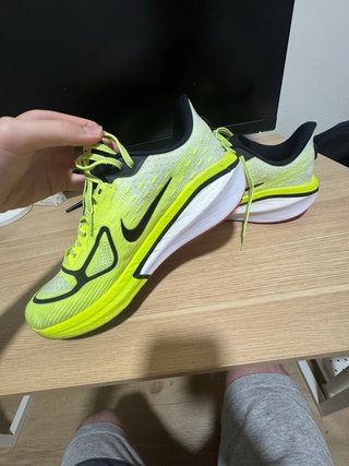 Nike ZoomX Verde y Blanco