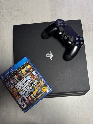 PS4 Pro + GTA V Premium Edition