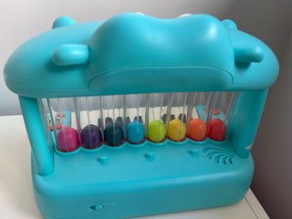 Piano infantil hipopótamo con bolas