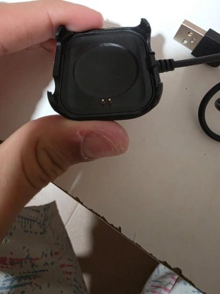 Apple Watch Negro y Blanco con Cargador