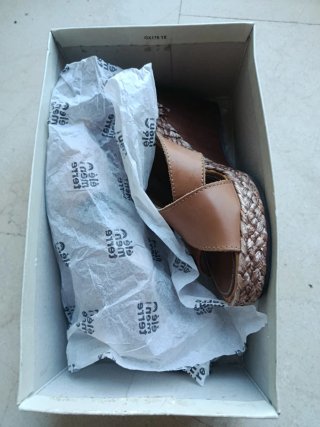 Sandalias Geox tacón cuña marrón