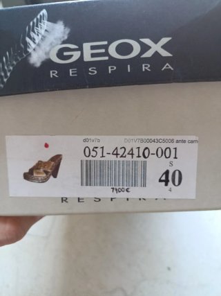 Sandalias Geox tacón cuña marrón