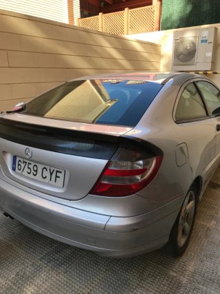 Mercedes-Benz Clase C 2004