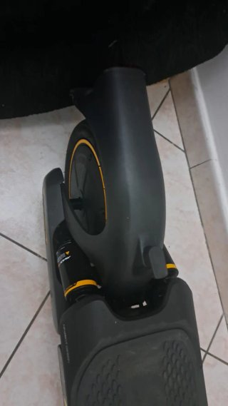 Monopattino Elettrico Nero segway