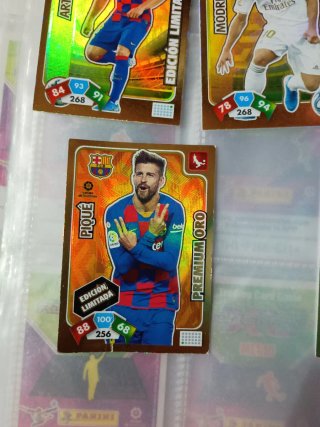 Cromos fútbol Arthur y Modric
