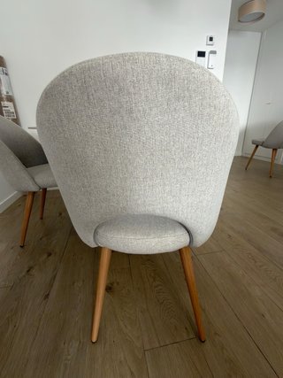 Sillas Banak de tela beige (cuatro unidades)