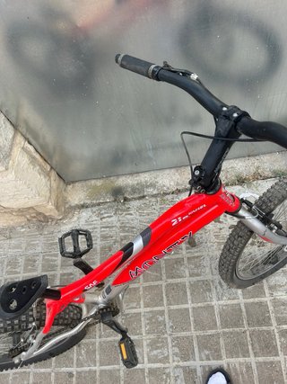 Bici Monty de Salto Roja
