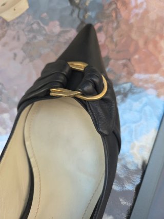 Preciosos zapatos de tacón negros Latouche