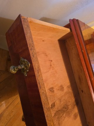 Mesilla vintage madera con detalles dorados
