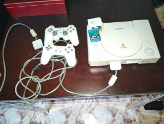 PlayStation 1 (PS1) con Memory Cards