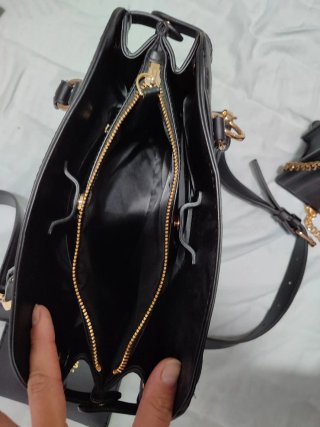 Bolso Guess Negro Nuevo con Monedero