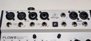 Nueva.  BEHRINGER FLOW 8  Mesa de Mezclas Digital